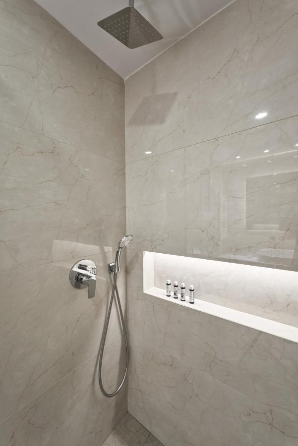 Urban Heights 3Bd Apt, Next To Hilton Атина Екстериор снимка