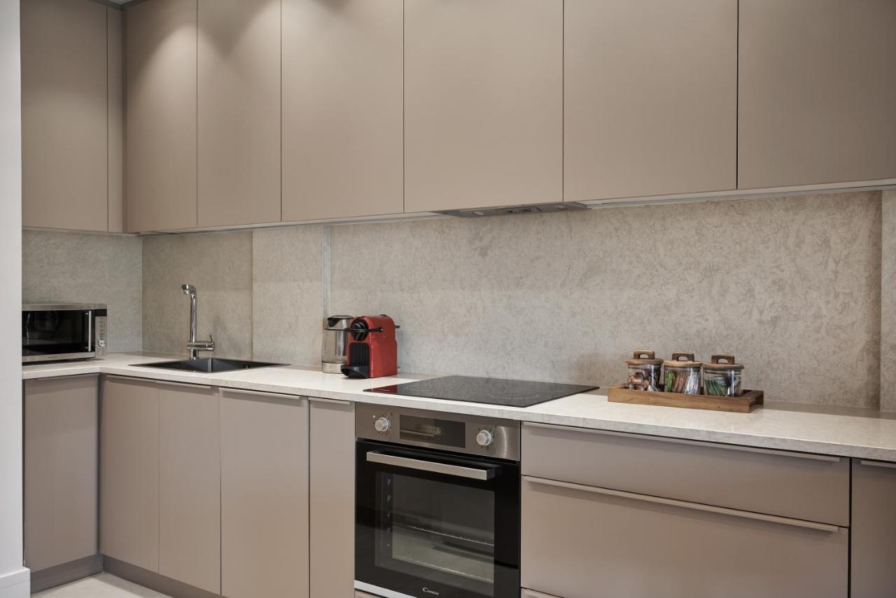 Urban Heights 3Bd Apt, Next To Hilton Атина Екстериор снимка