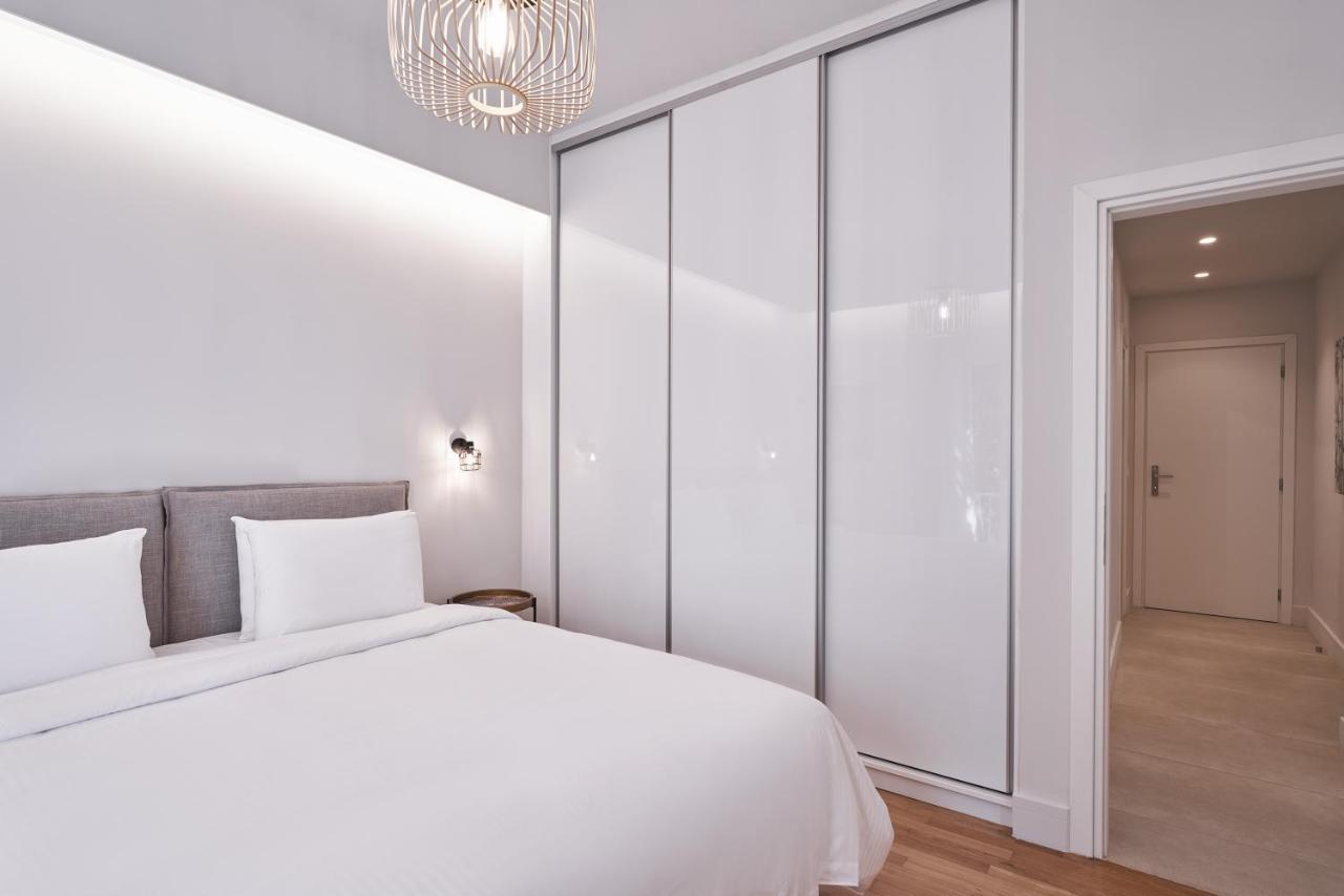 Urban Heights 3Bd Apt, Next To Hilton Атина Екстериор снимка