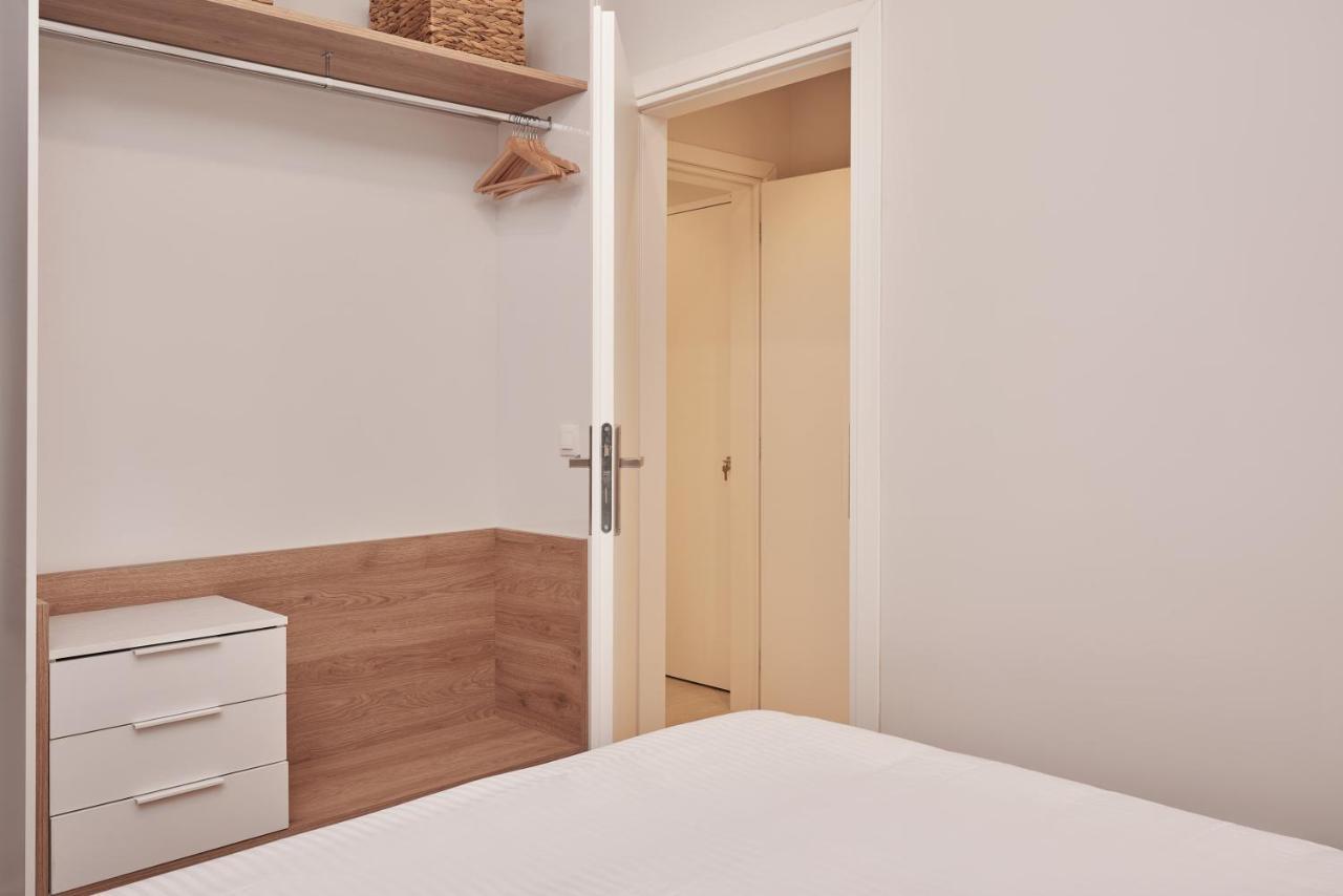 Urban Heights 3Bd Apt, Next To Hilton Атина Екстериор снимка